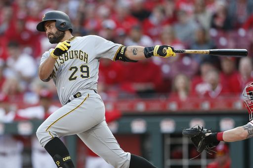 Cervelli granted release by Pirates, aims to join contender