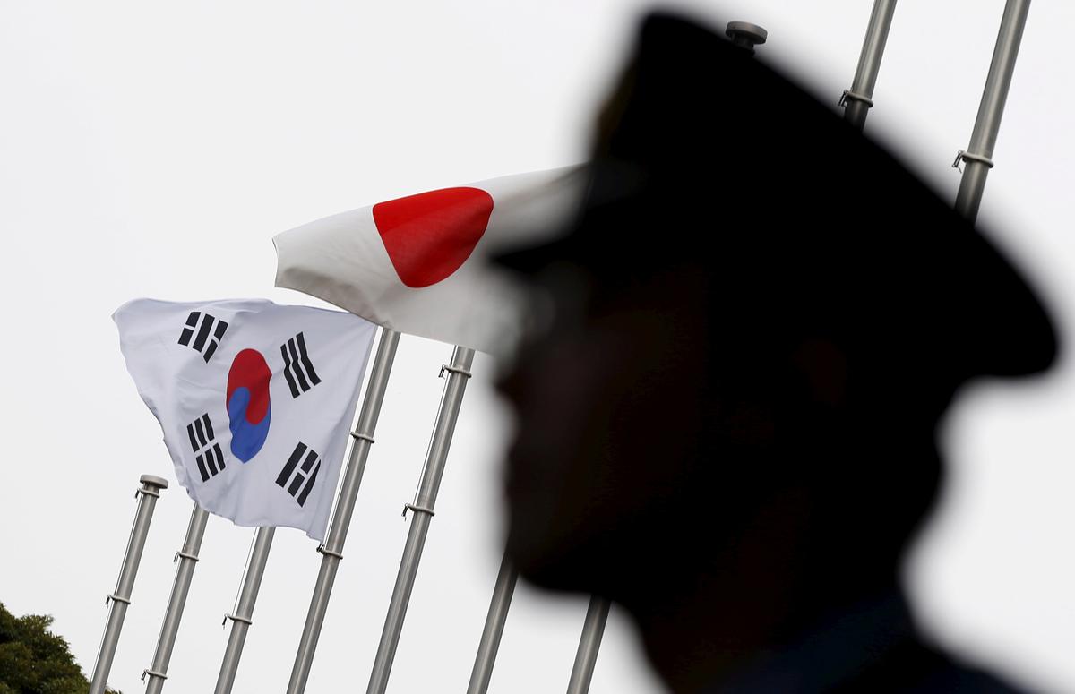 South Korea to scrap intelligence-sharing pact with Japan amid history feud